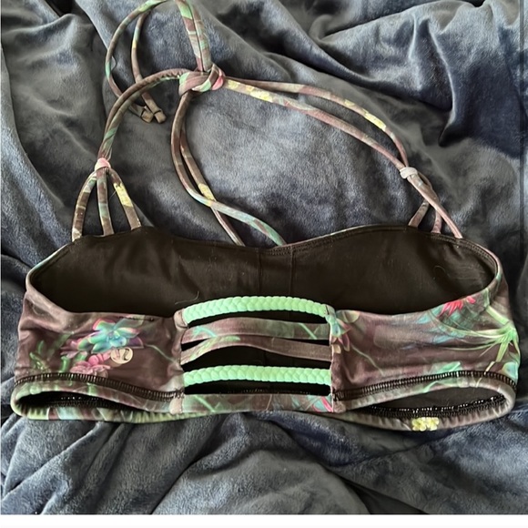 lululemon tie sports bra - Picture 2 of 3